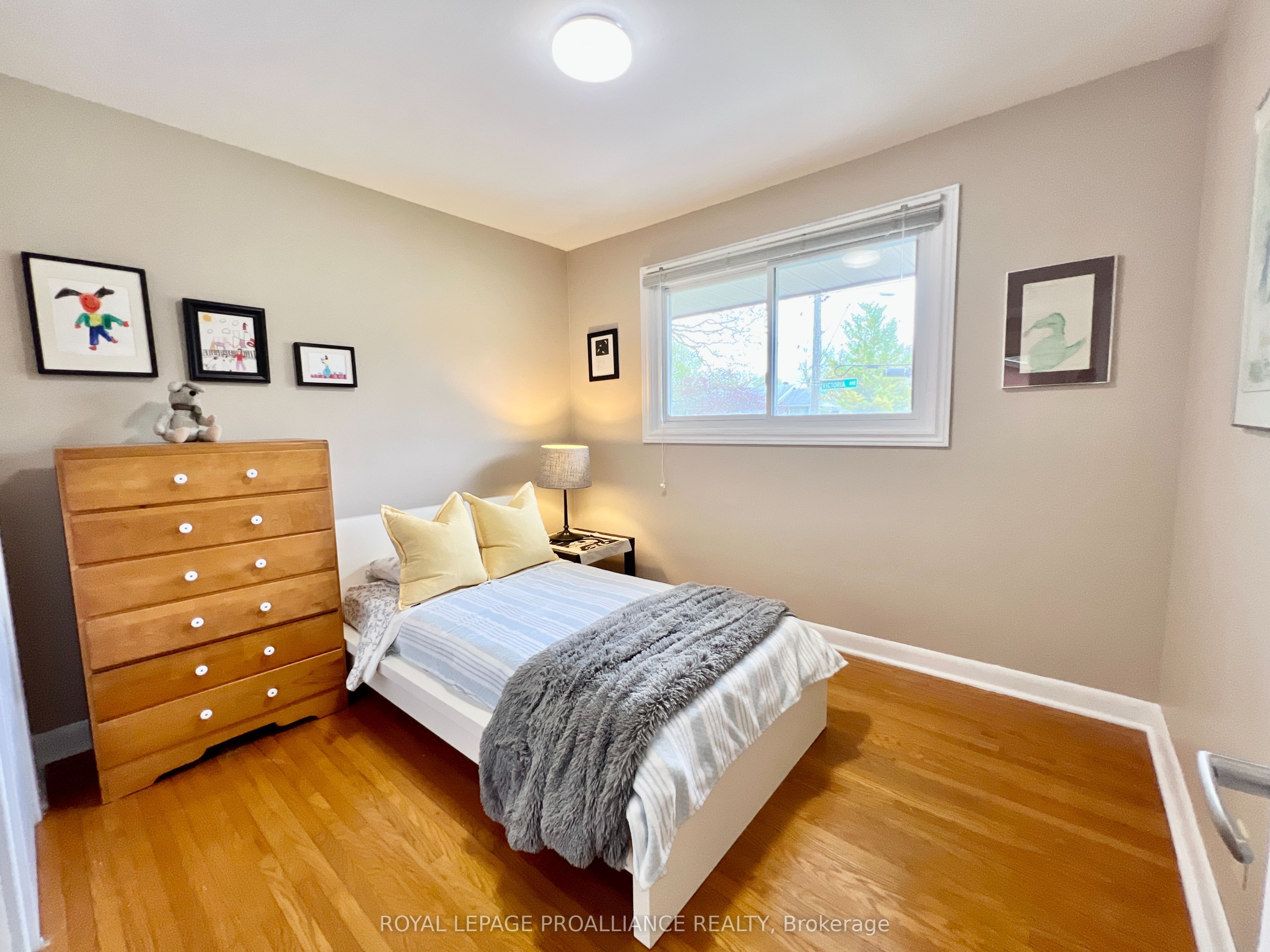 568 Victoria Ave Property Photo 11
