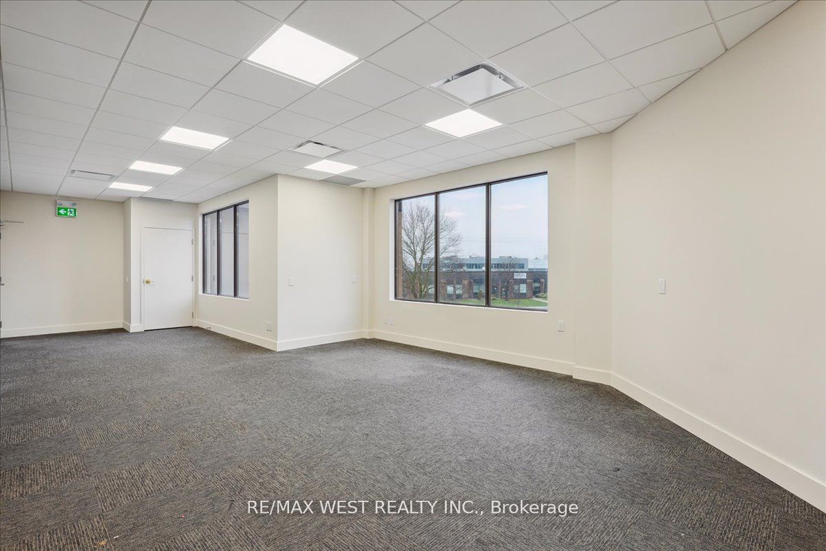 155 Frobisher Drive J202 Property Photo 7