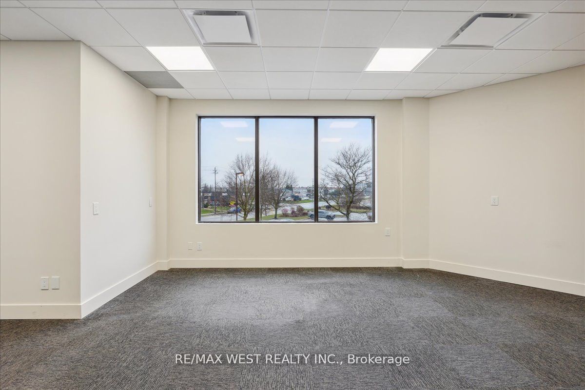 155 Frobisher Drive J202 Property Photo 8