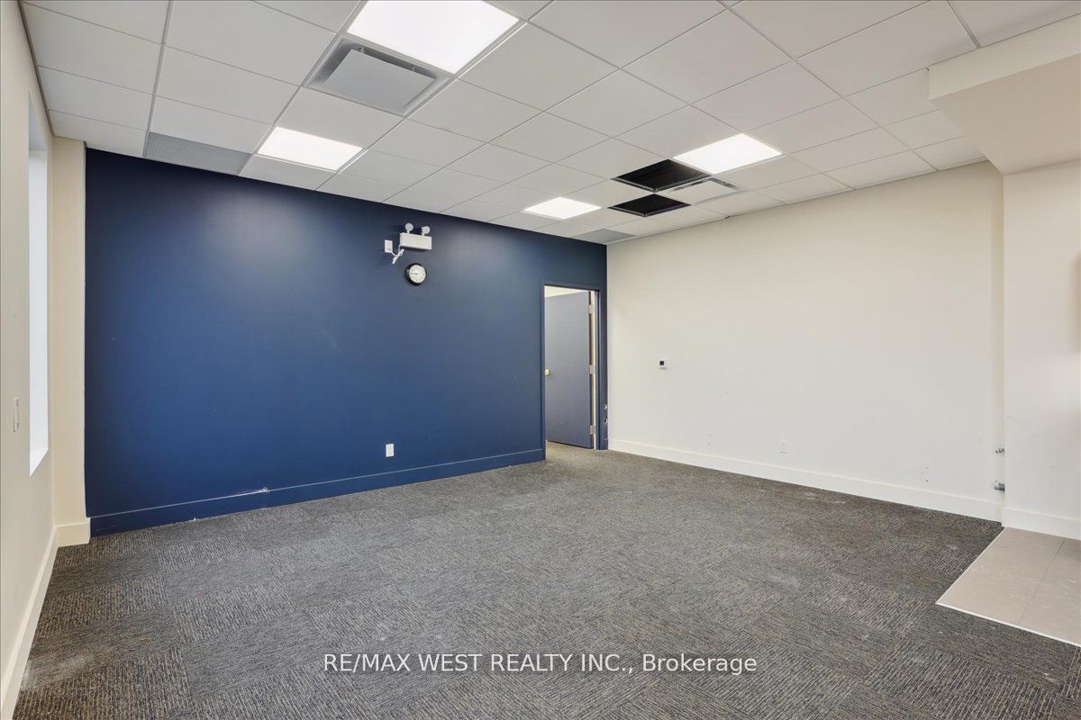 155 Frobisher Drive J202 Property Photo 10
