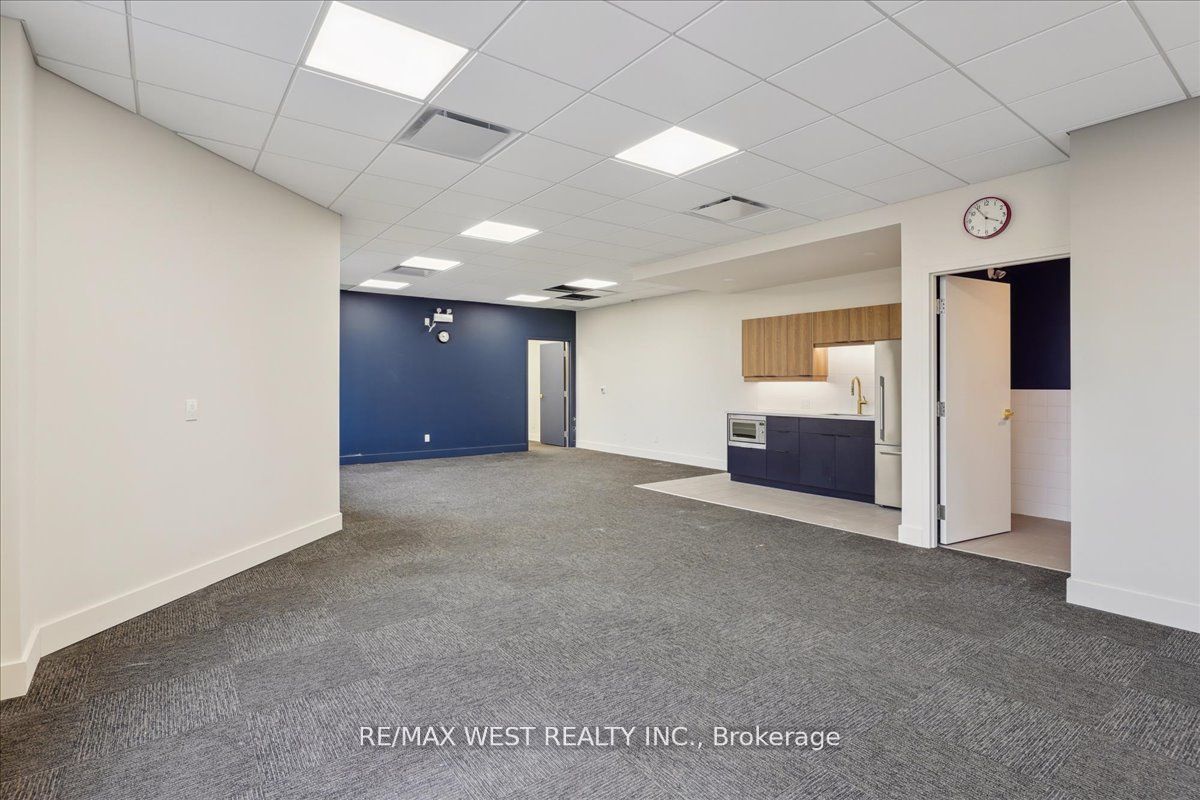 155 Frobisher Drive J202 Property Photo 11