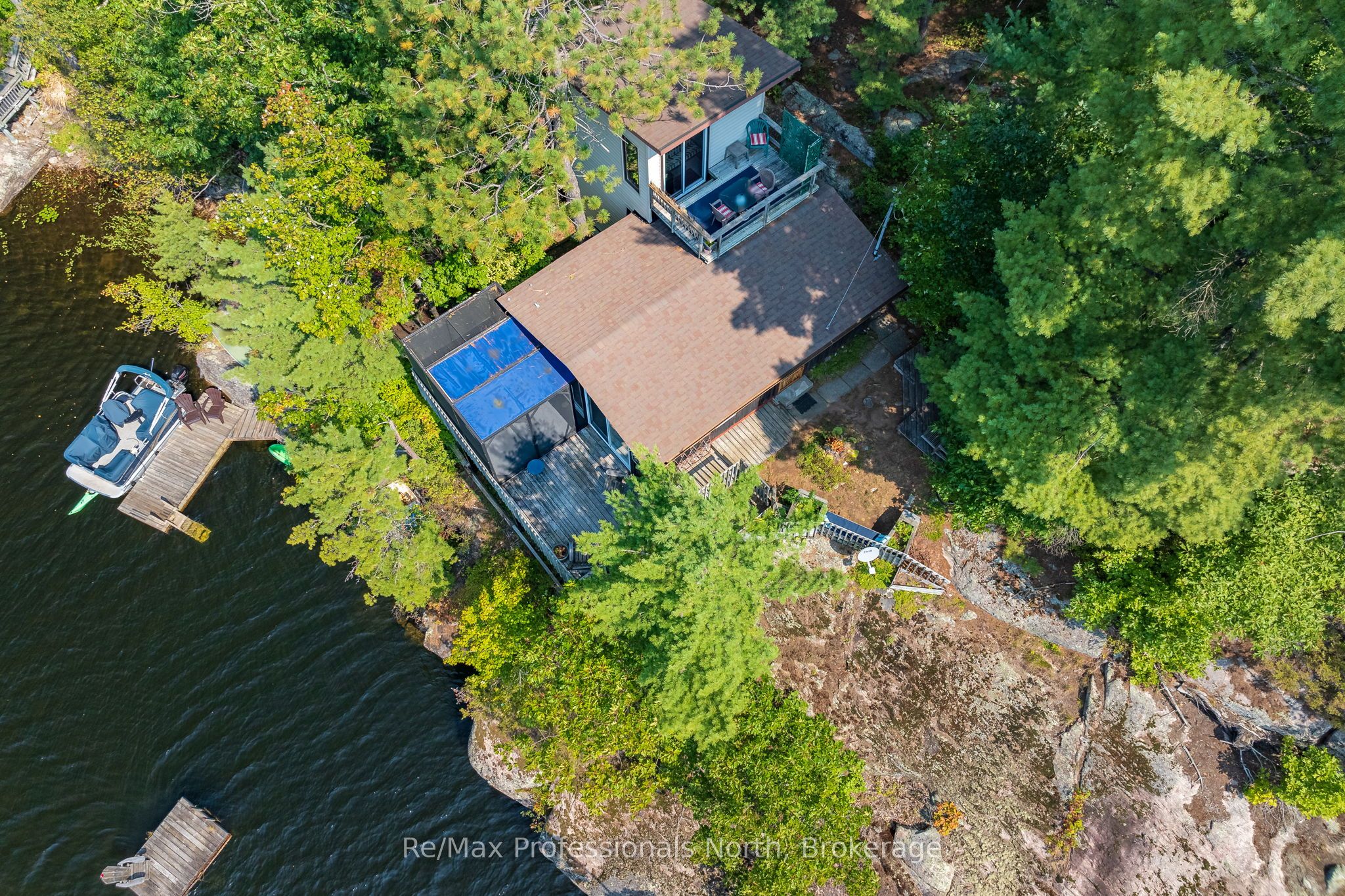 1118 Tomingas Road Property Photo 8