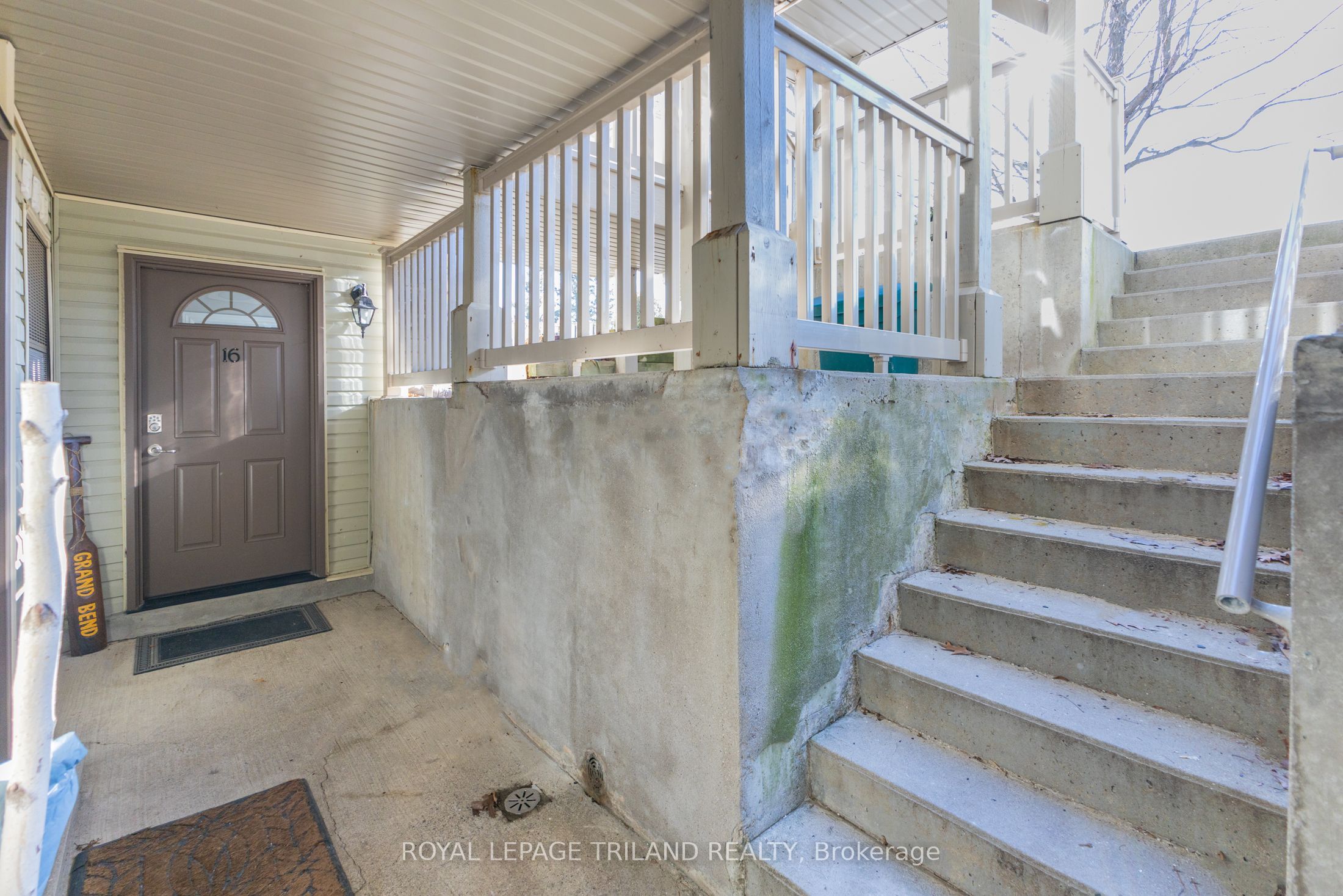 40 Ontario St N Property Photo 12
