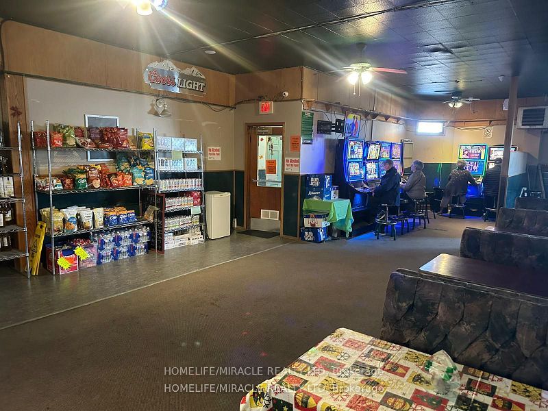 90 3rd Avenue W Property Photo 10