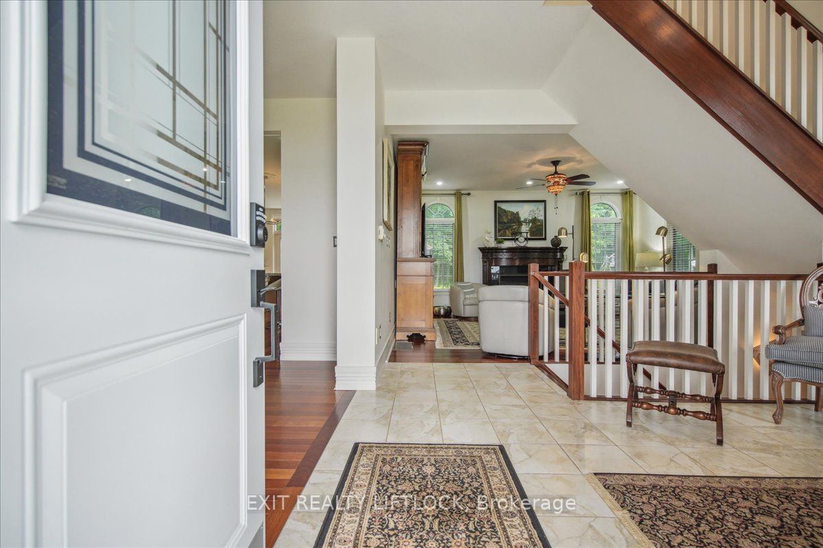 400 5th Line W Property Photo 7