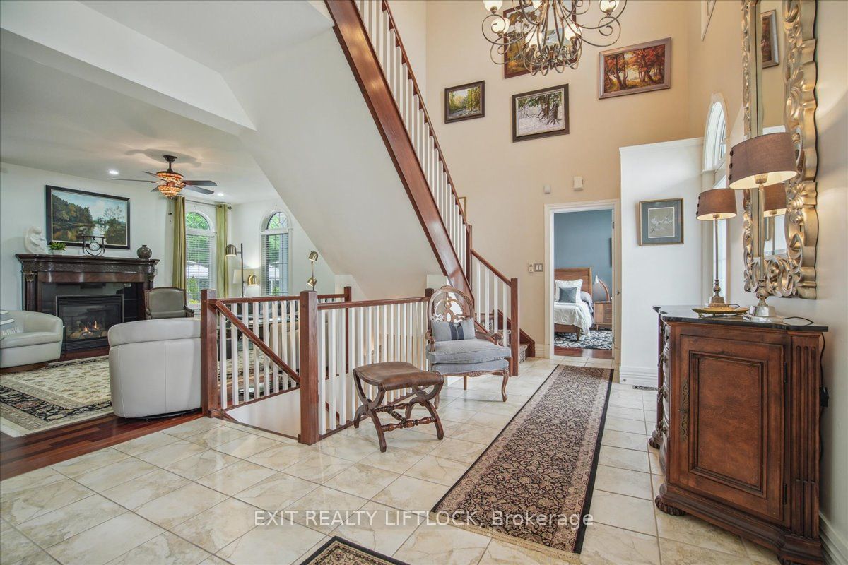 400 5th Line W Property Photo 8