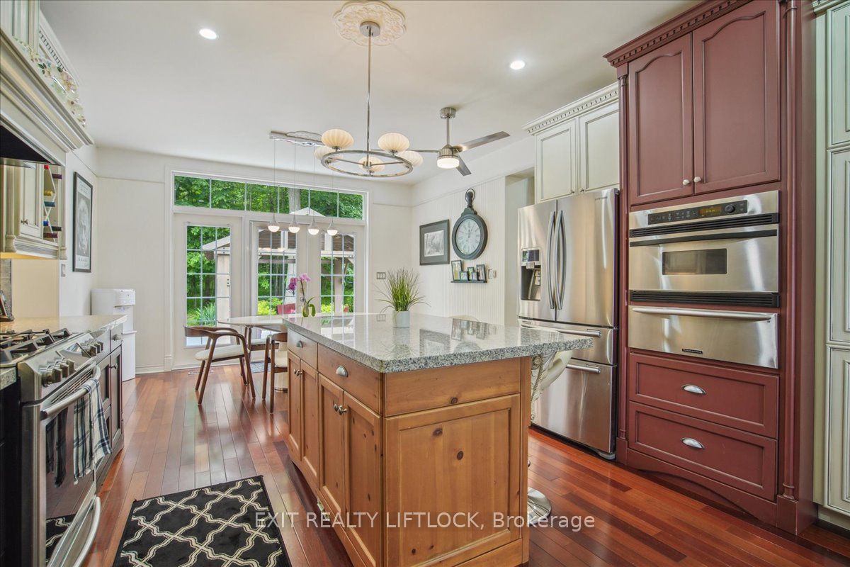 400 5th Line W Property Photo 12