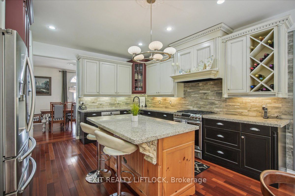 400 5th Line W Property Photo 14