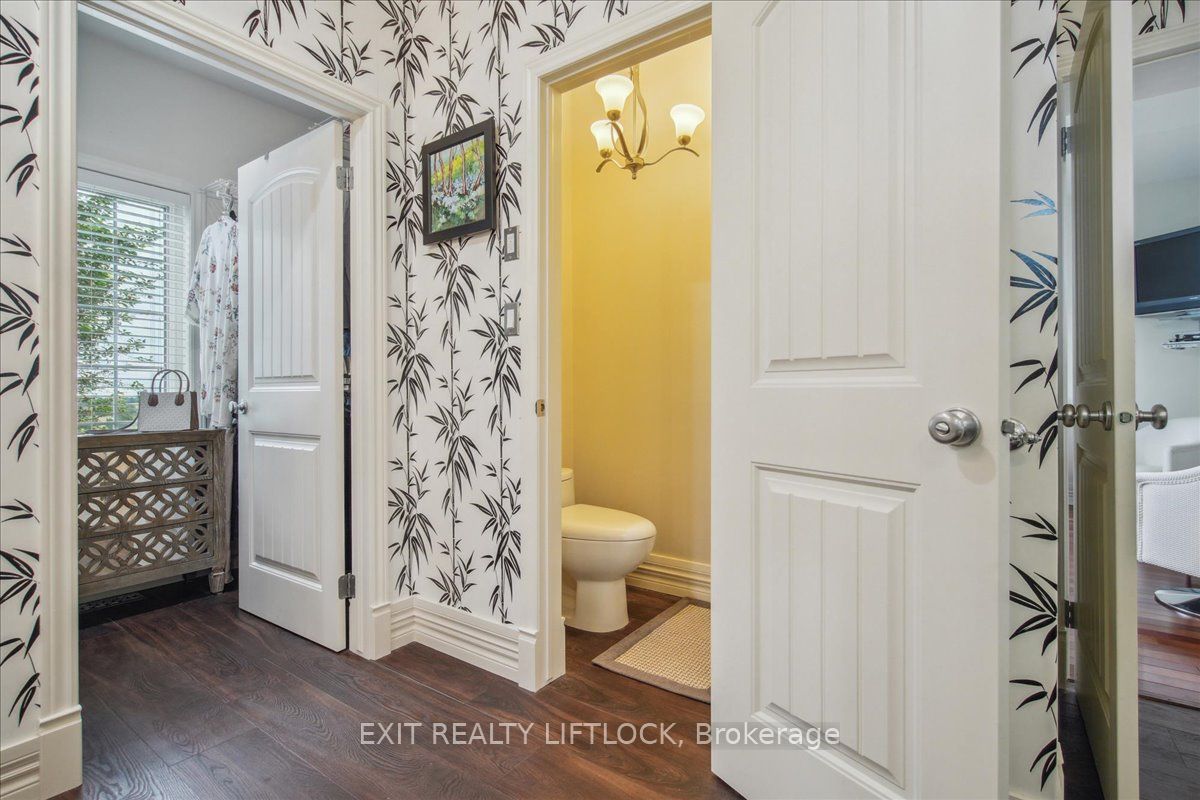 400 5th Line W Property Photo 24