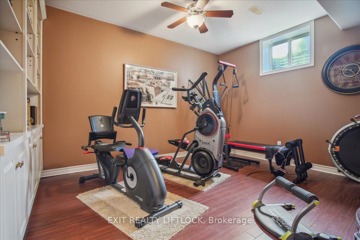 400 5th Line W Property Photo 39