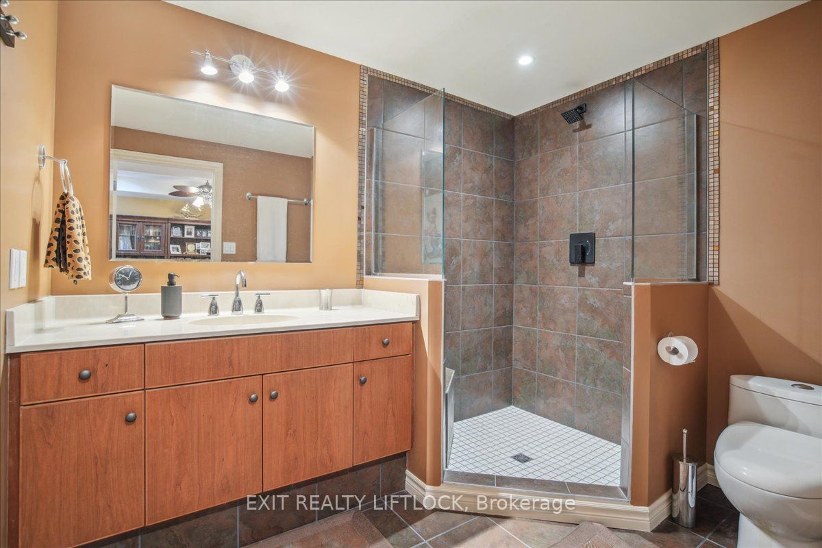 400 5th Line W Property Photo 40