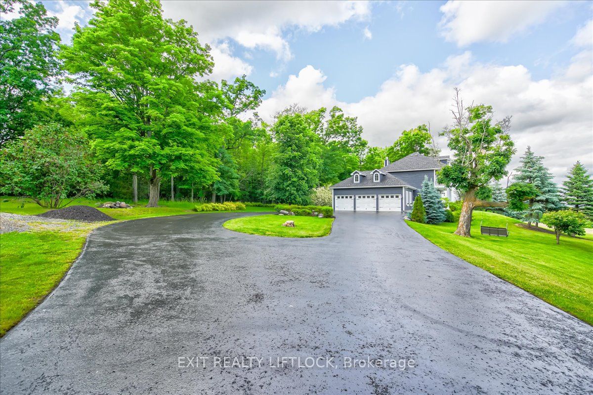 400 5th Line W Property Photo 41