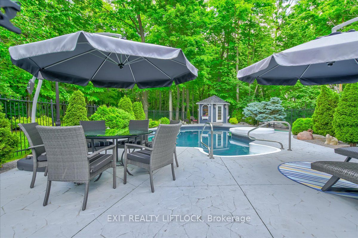 400 5th Line W Property Photo 48