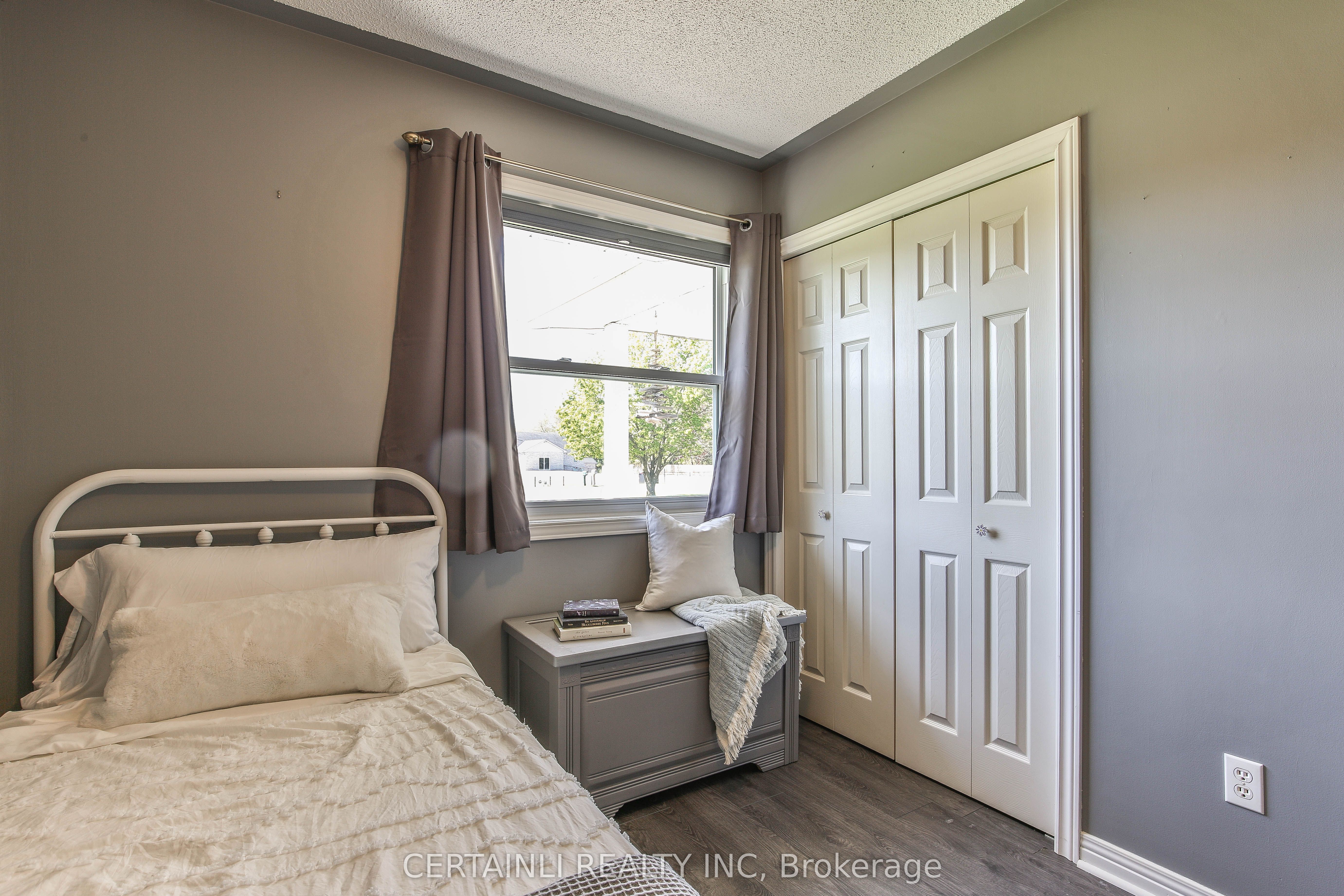 50000 Dingle Street Property Photo 20
