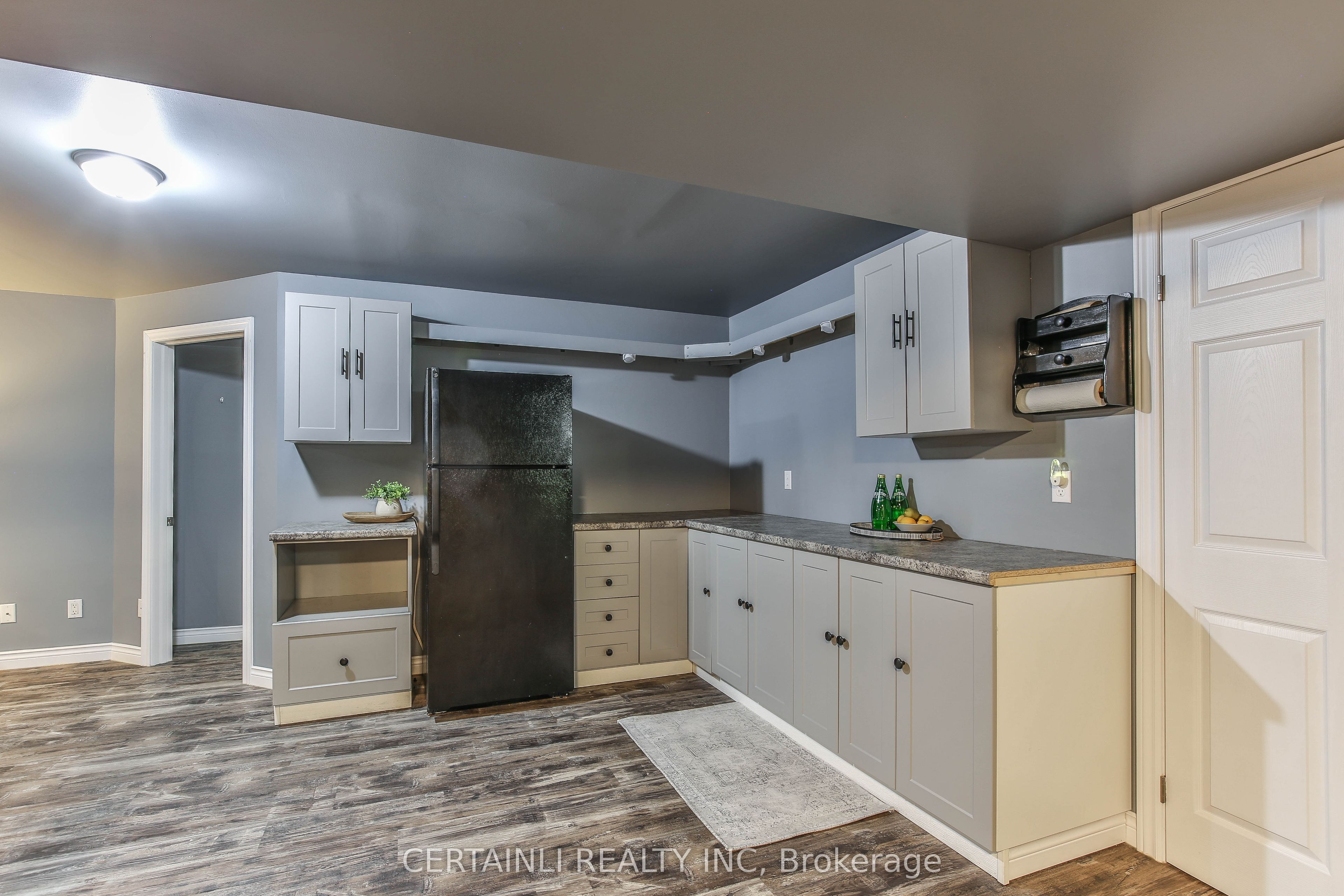 50000 Dingle Street Property Photo 26