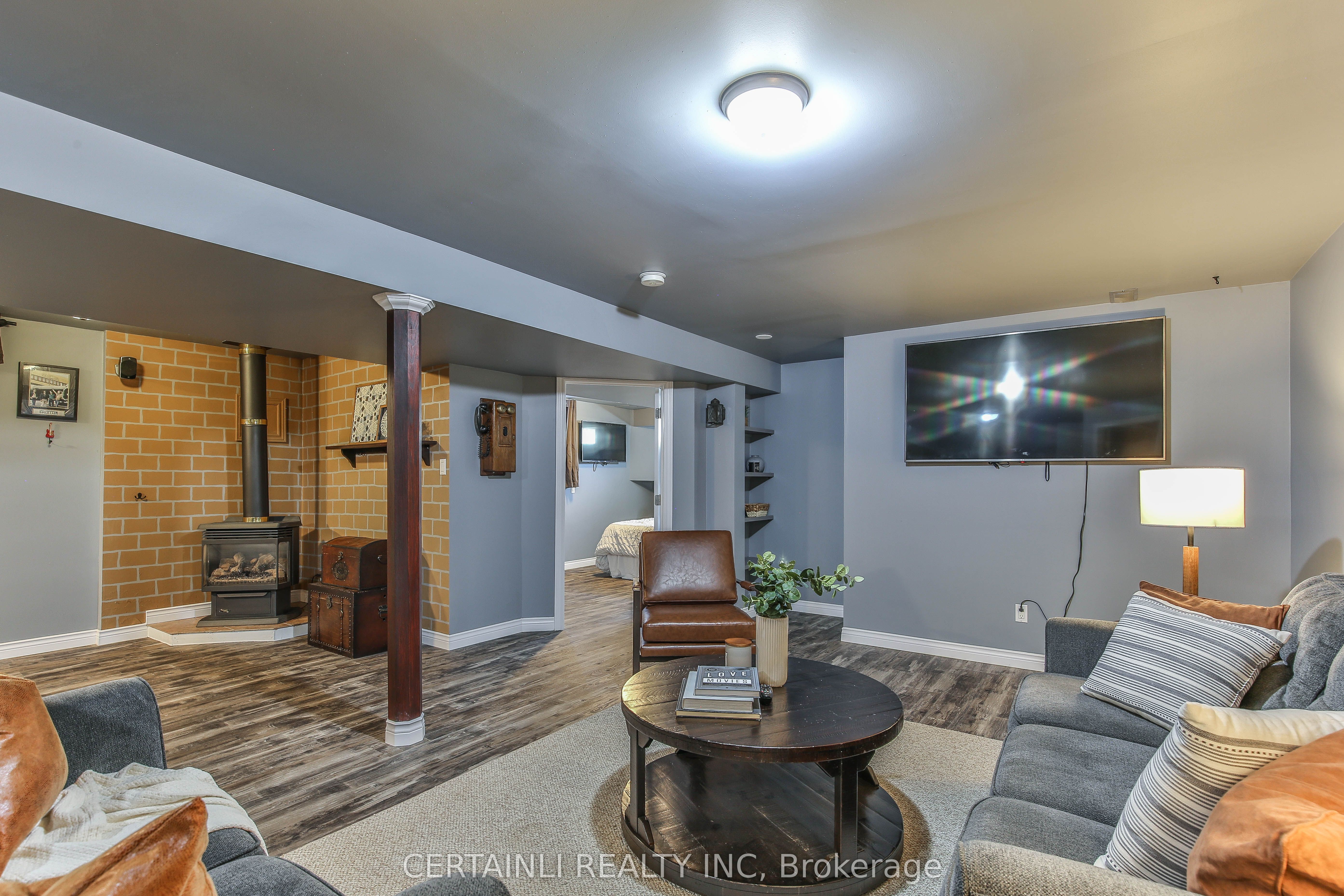 50000 Dingle Street Property Photo 29