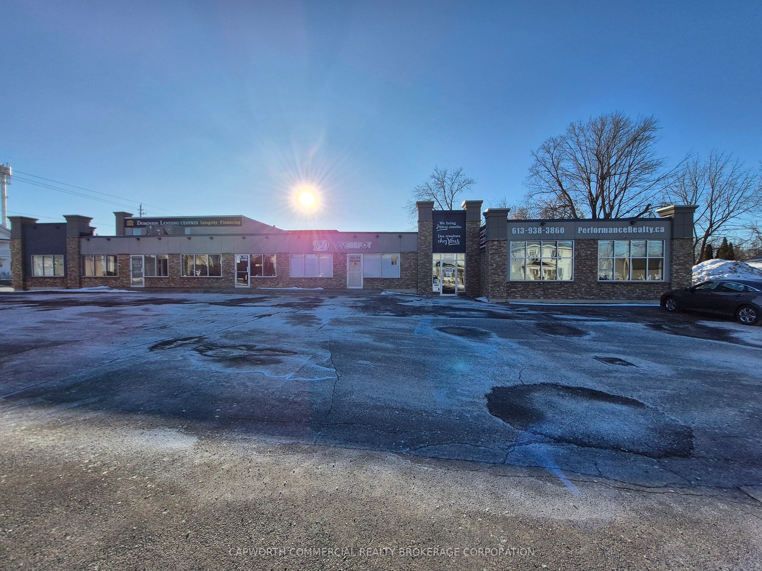 #101 & 105 - 722 Pitt Street Property Photo 1