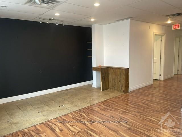 #101 & 105 - 722 Pitt Street Property Photo 8