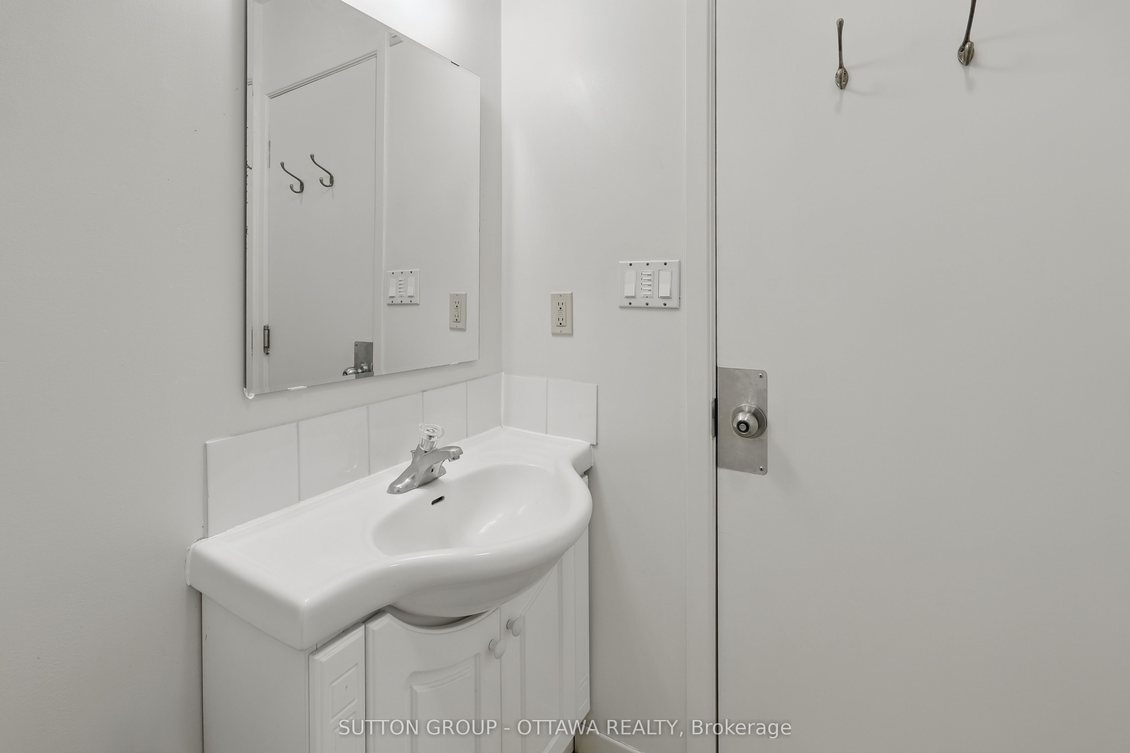 265 Parkdale Avenue Property Photo 11