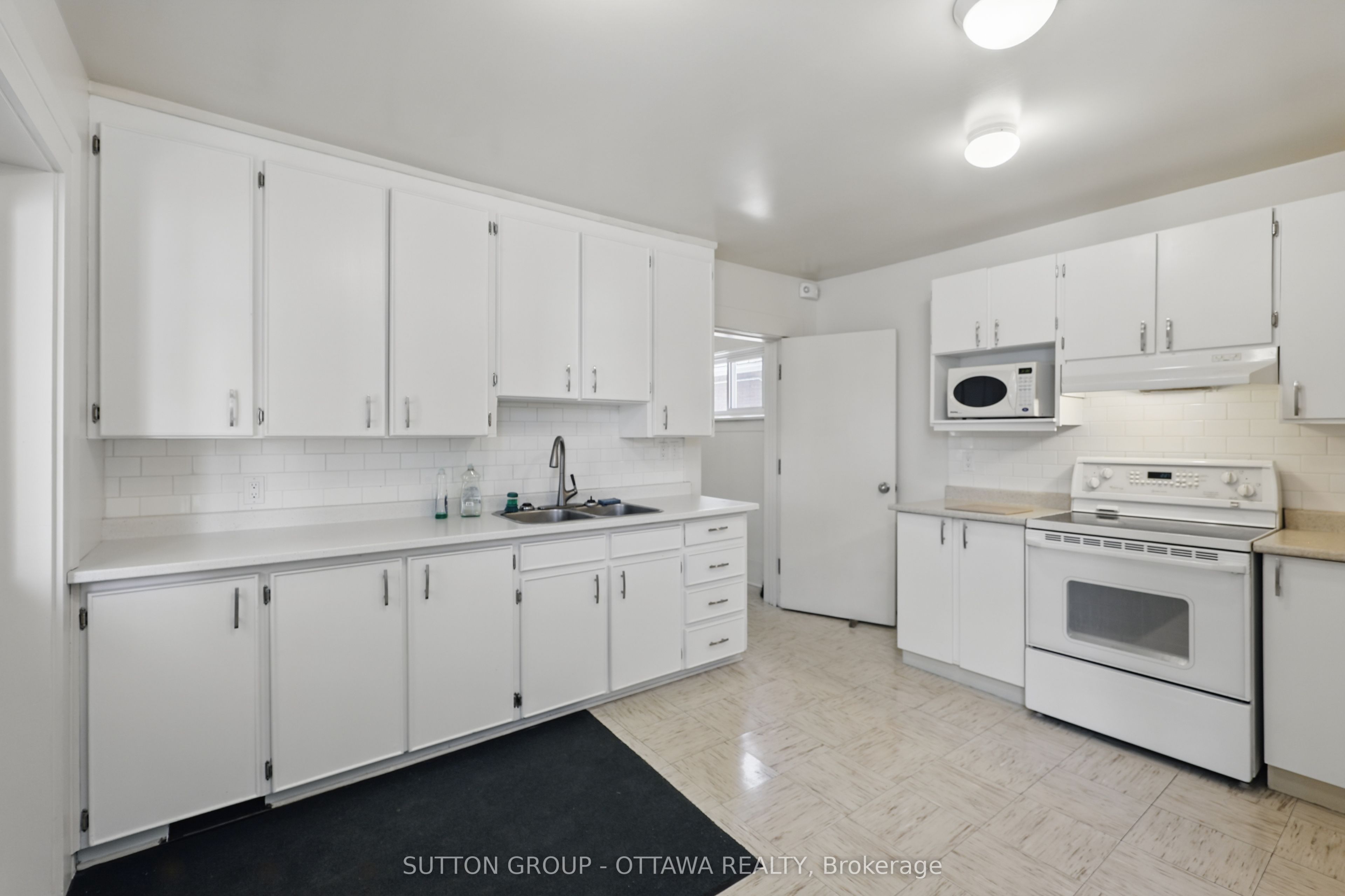 265 Parkdale Avenue Property Photo 20