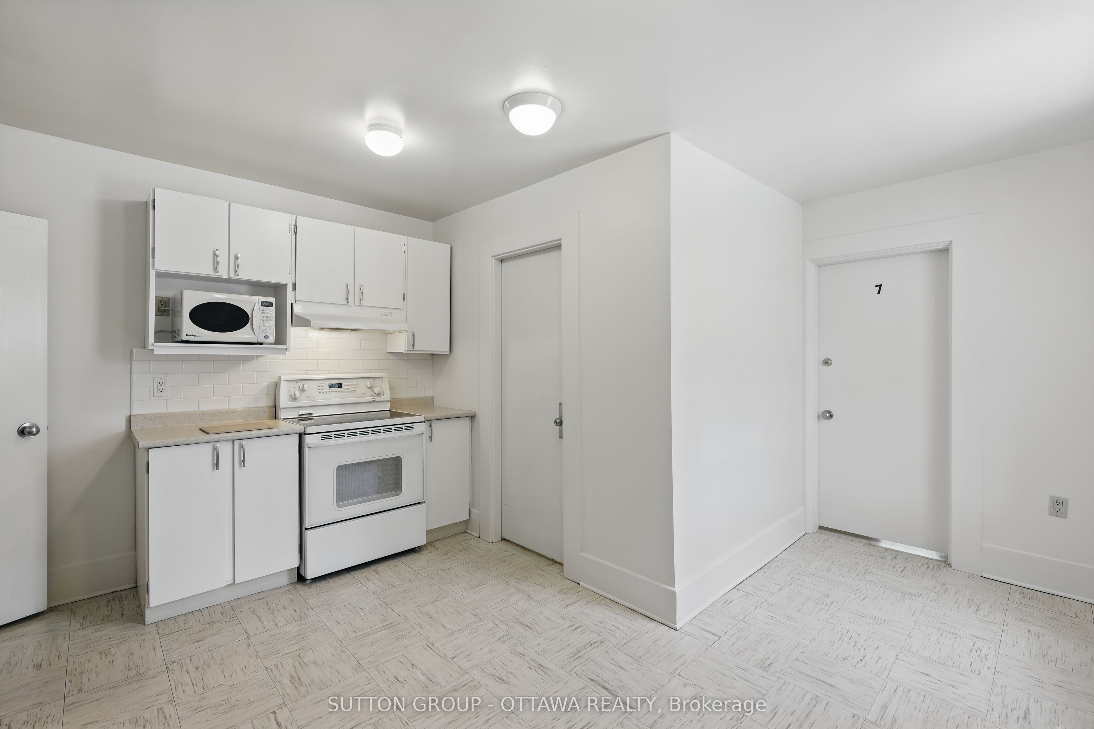 265 Parkdale Avenue Property Photo 21