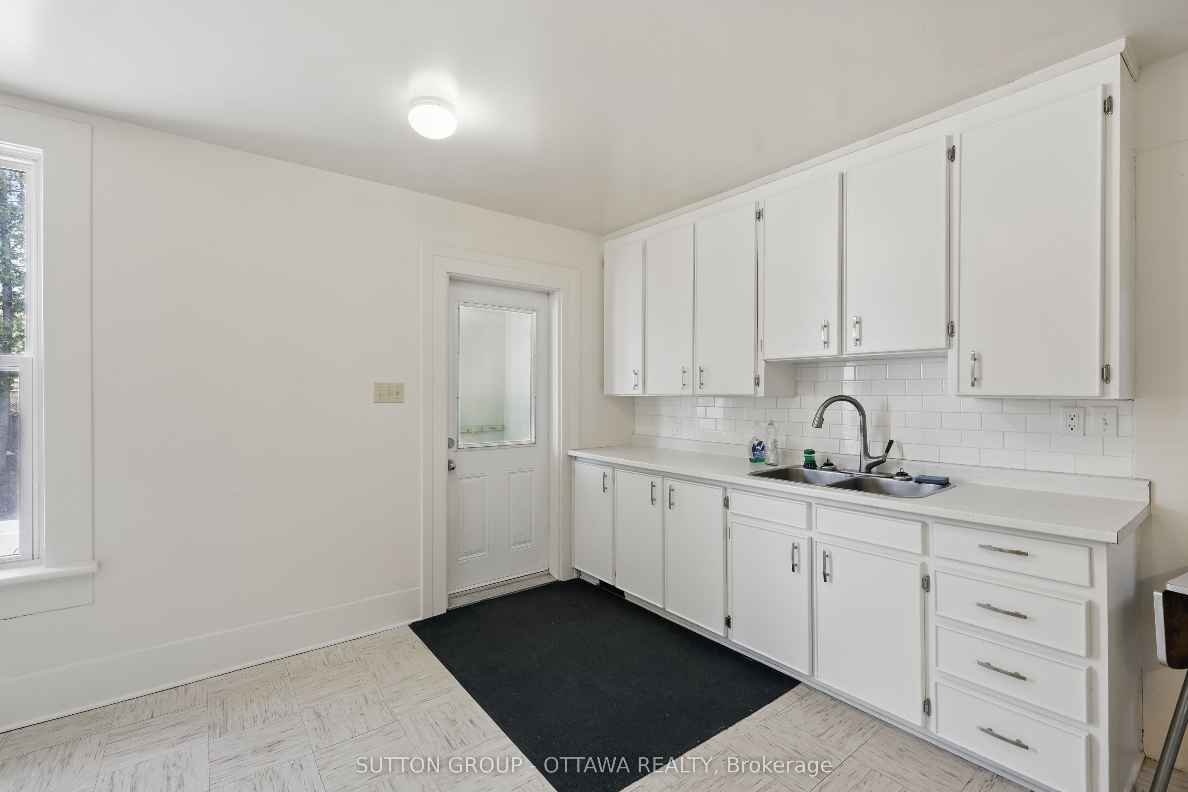 265 Parkdale Avenue Property Photo 22