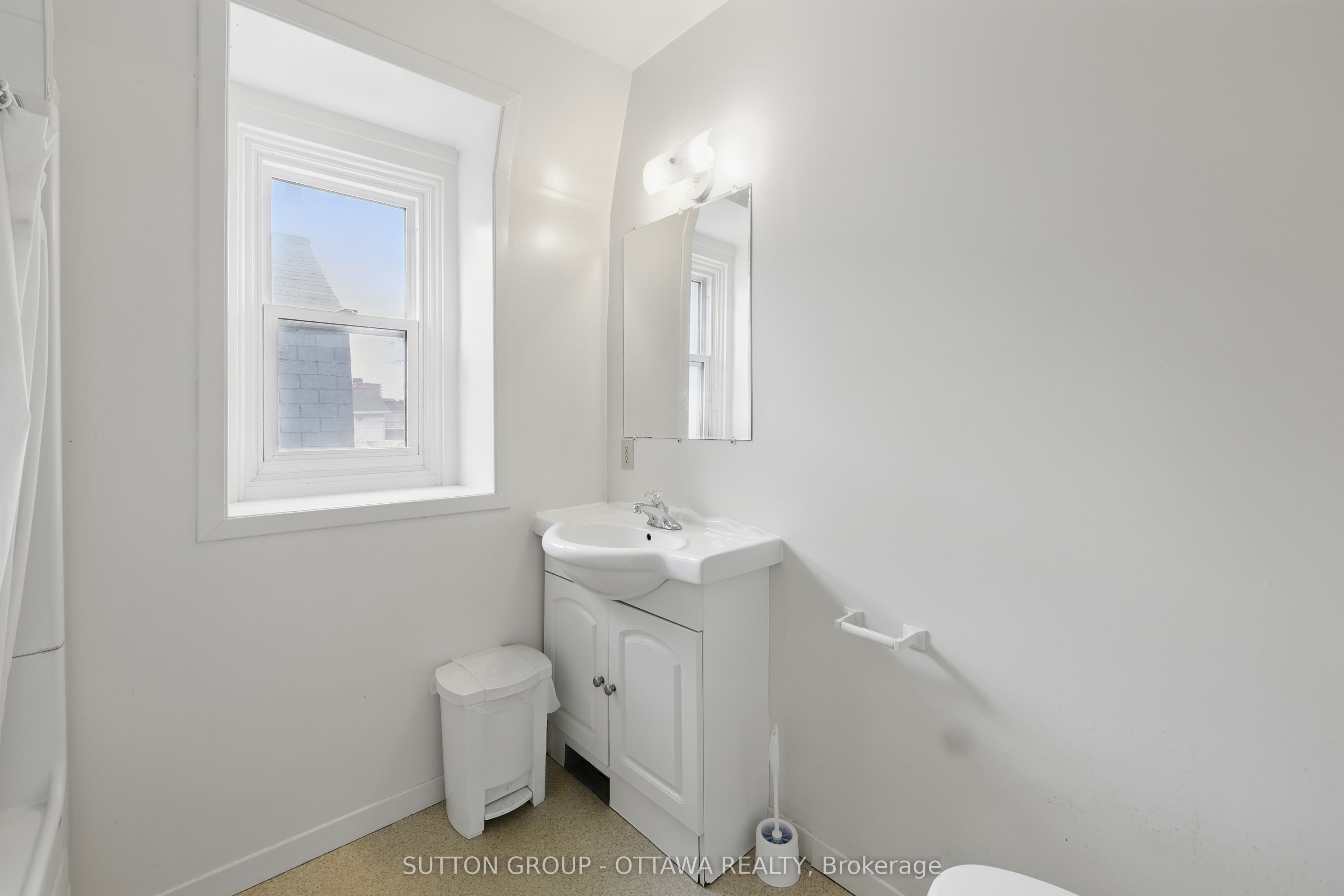 265 Parkdale Avenue Property Photo 28