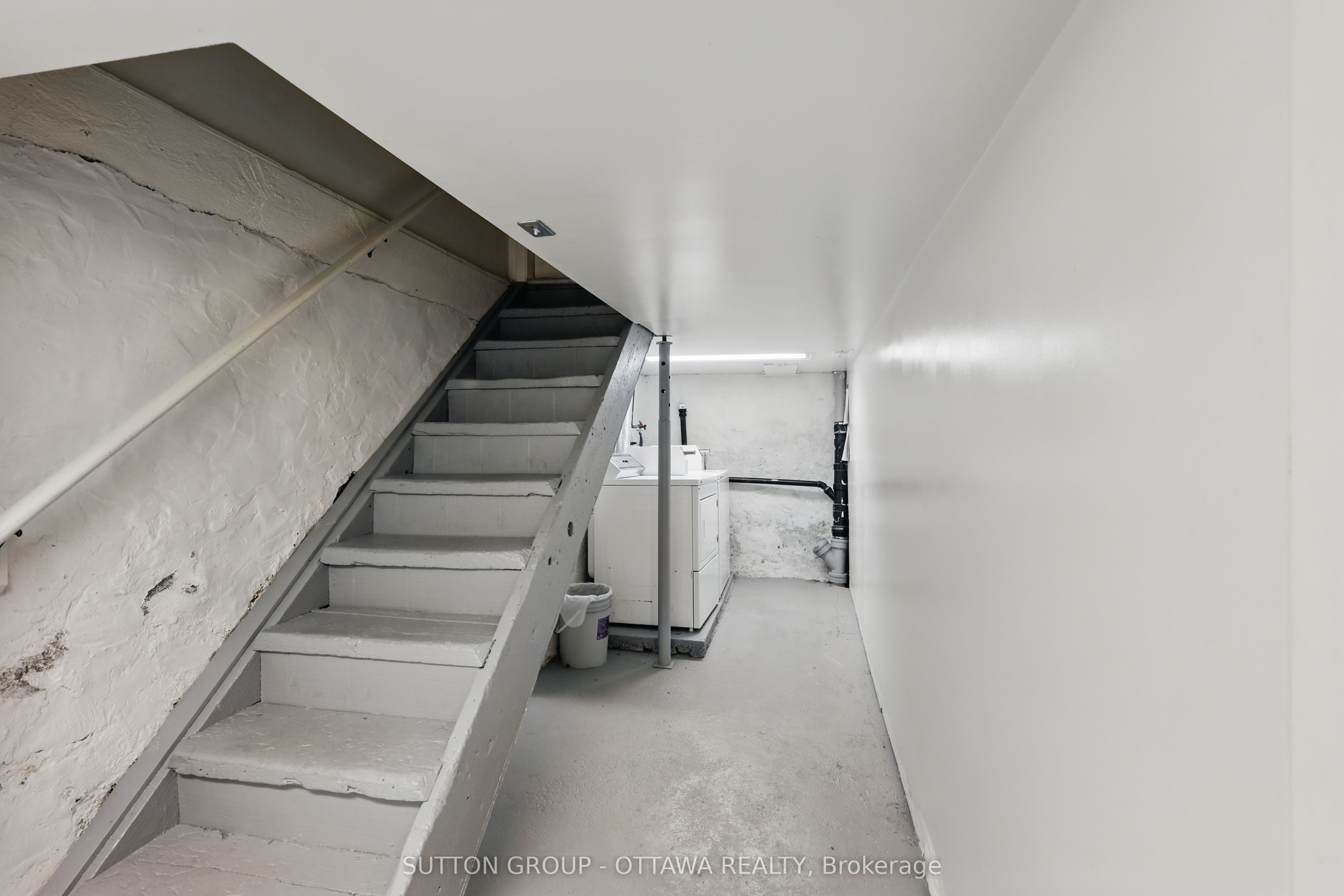 265 Parkdale Avenue Property Photo 31