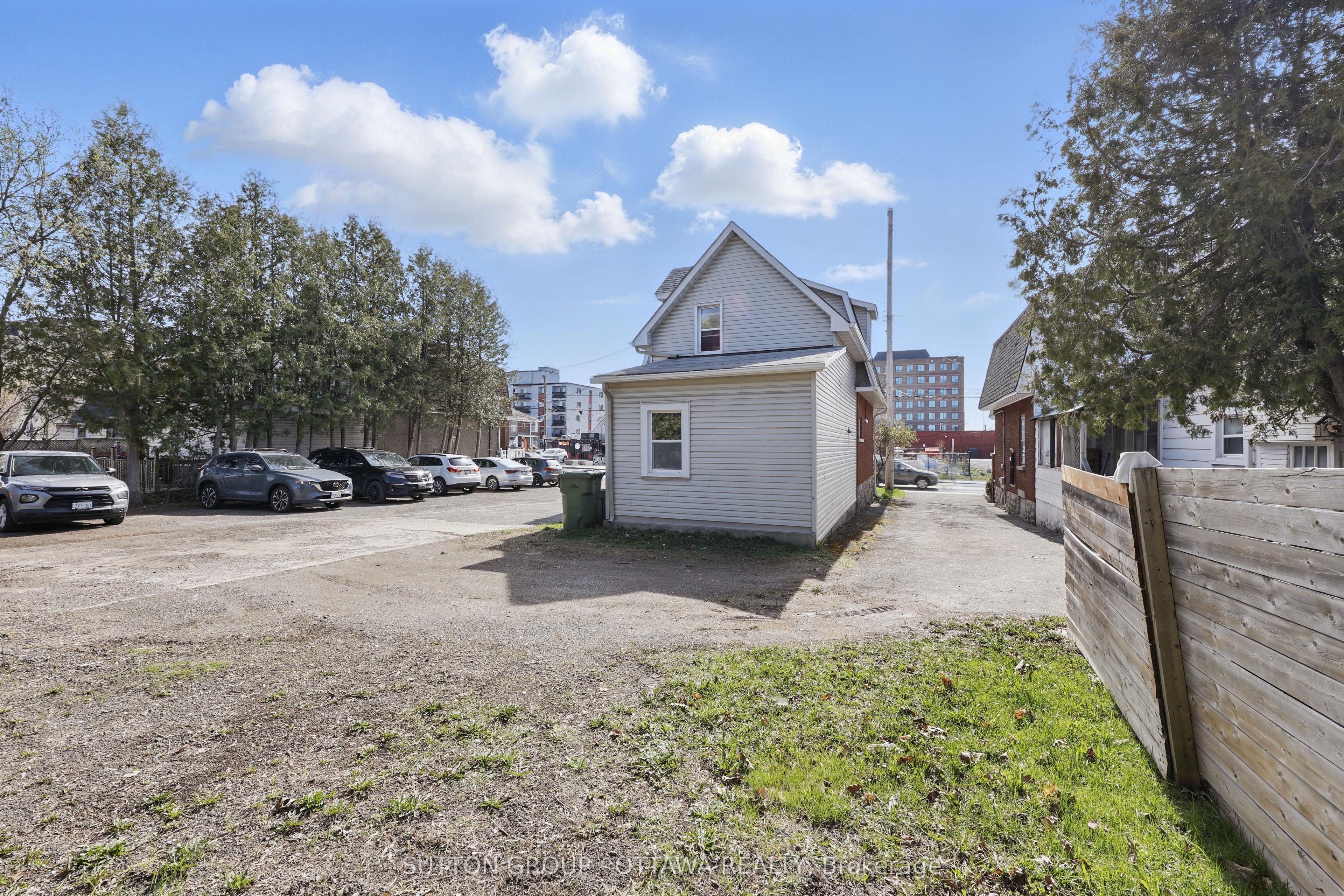 265 Parkdale Avenue Property Photo 37