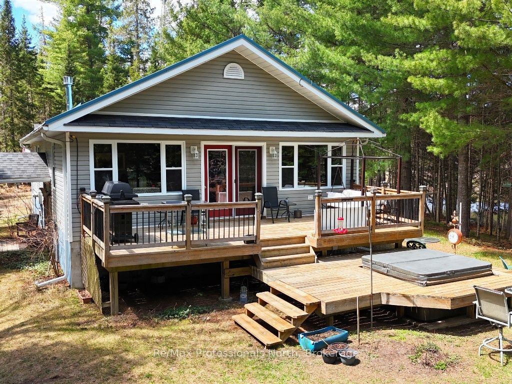4501 Elephant Lake Rd Property Photo