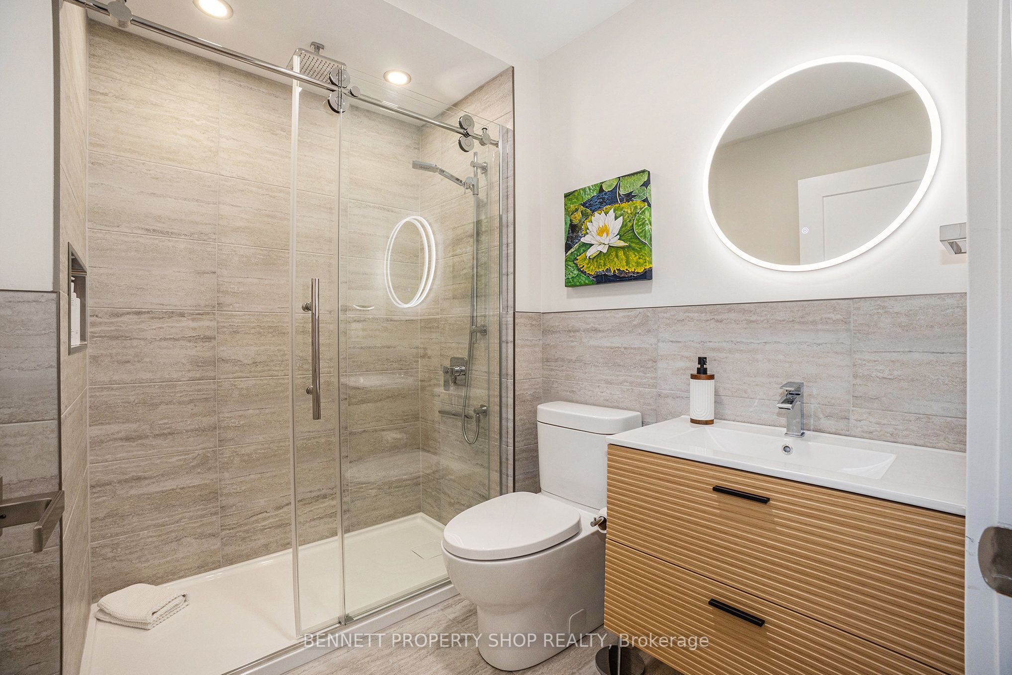 16084 Lakeside Drive Property Photo 13