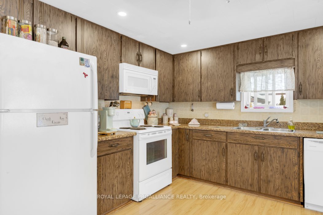 35 John Street Property Photo 6