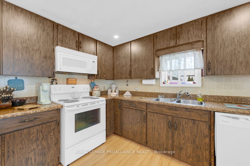 35 John Street Property Photo 8