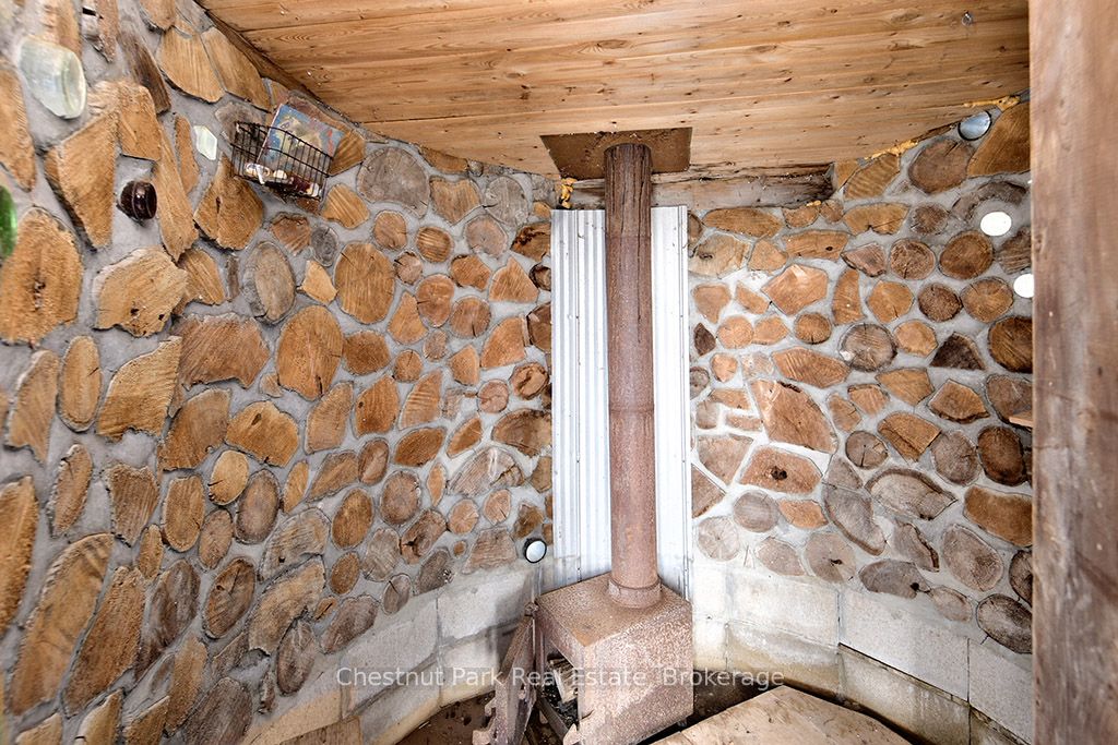 316270 3rd Line C N/a Property Photo 31
