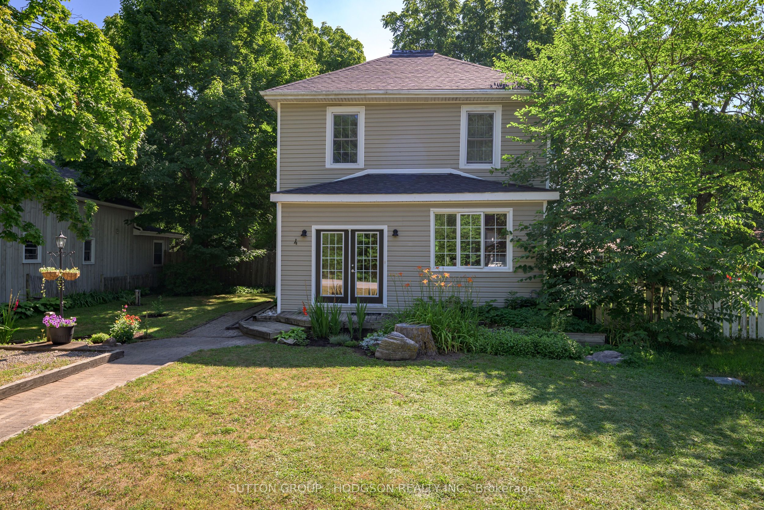 4 Louisa Street