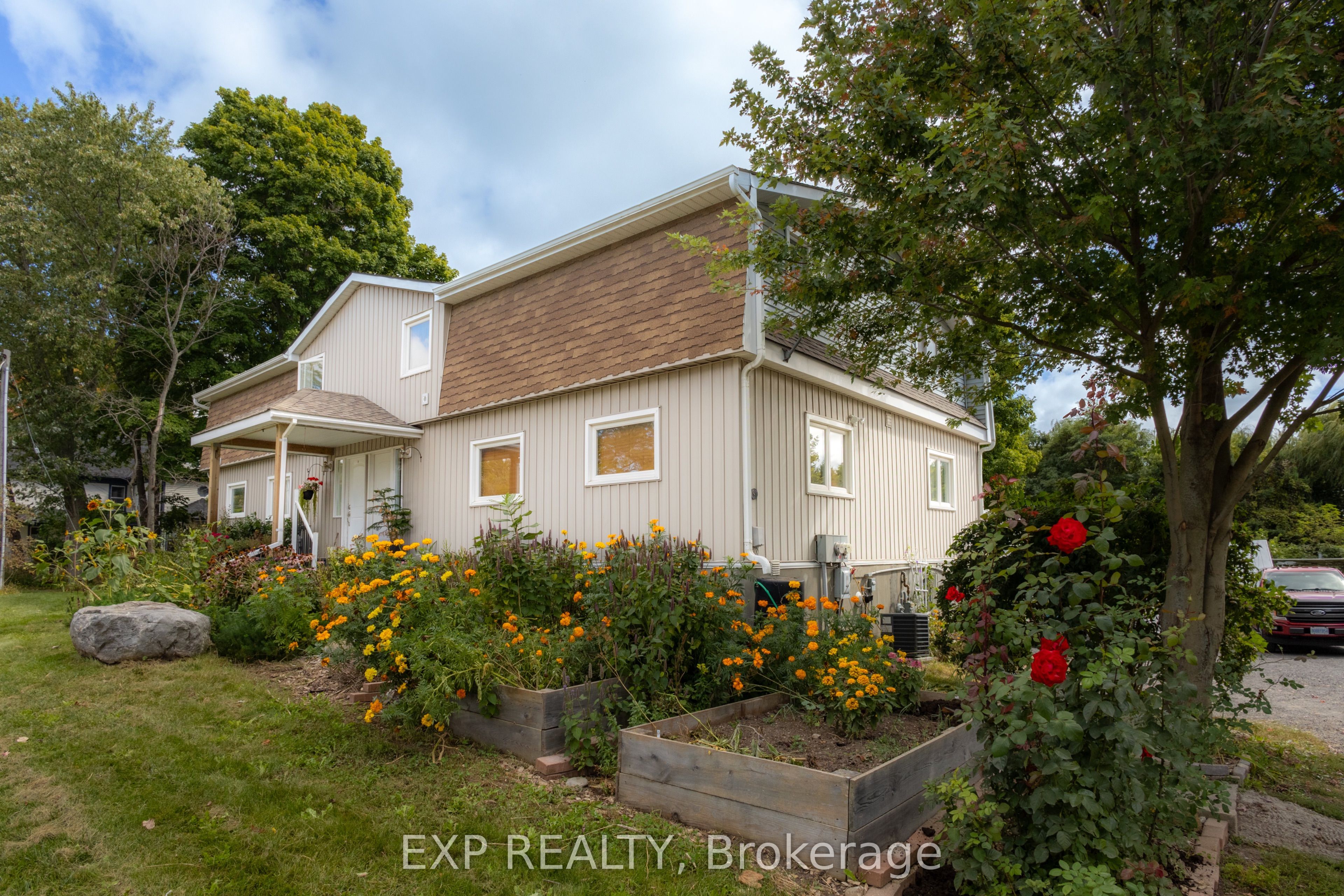 13445 A Loyalist Pkwy Property Photo 1