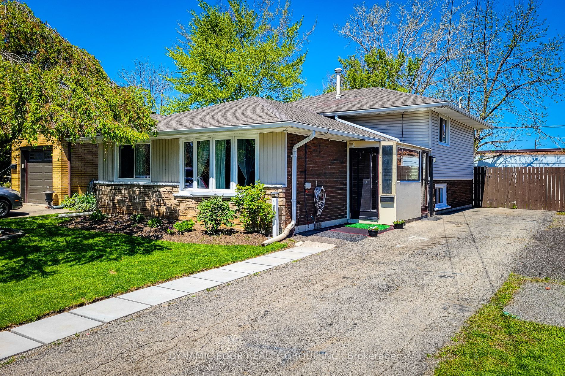 100 Mountain Avenue Property Photo 2