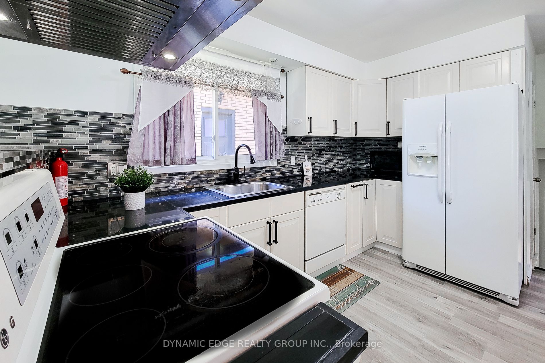 100 Mountain Avenue Property Photo 14