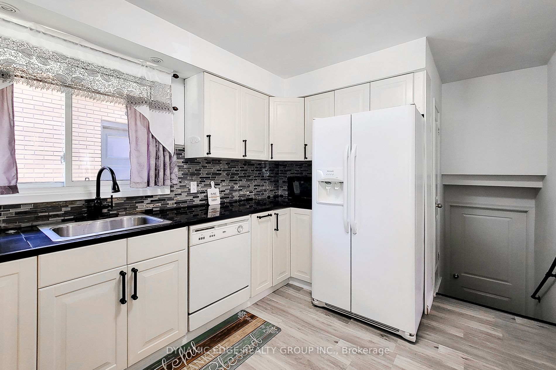 100 Mountain Avenue Property Photo 16