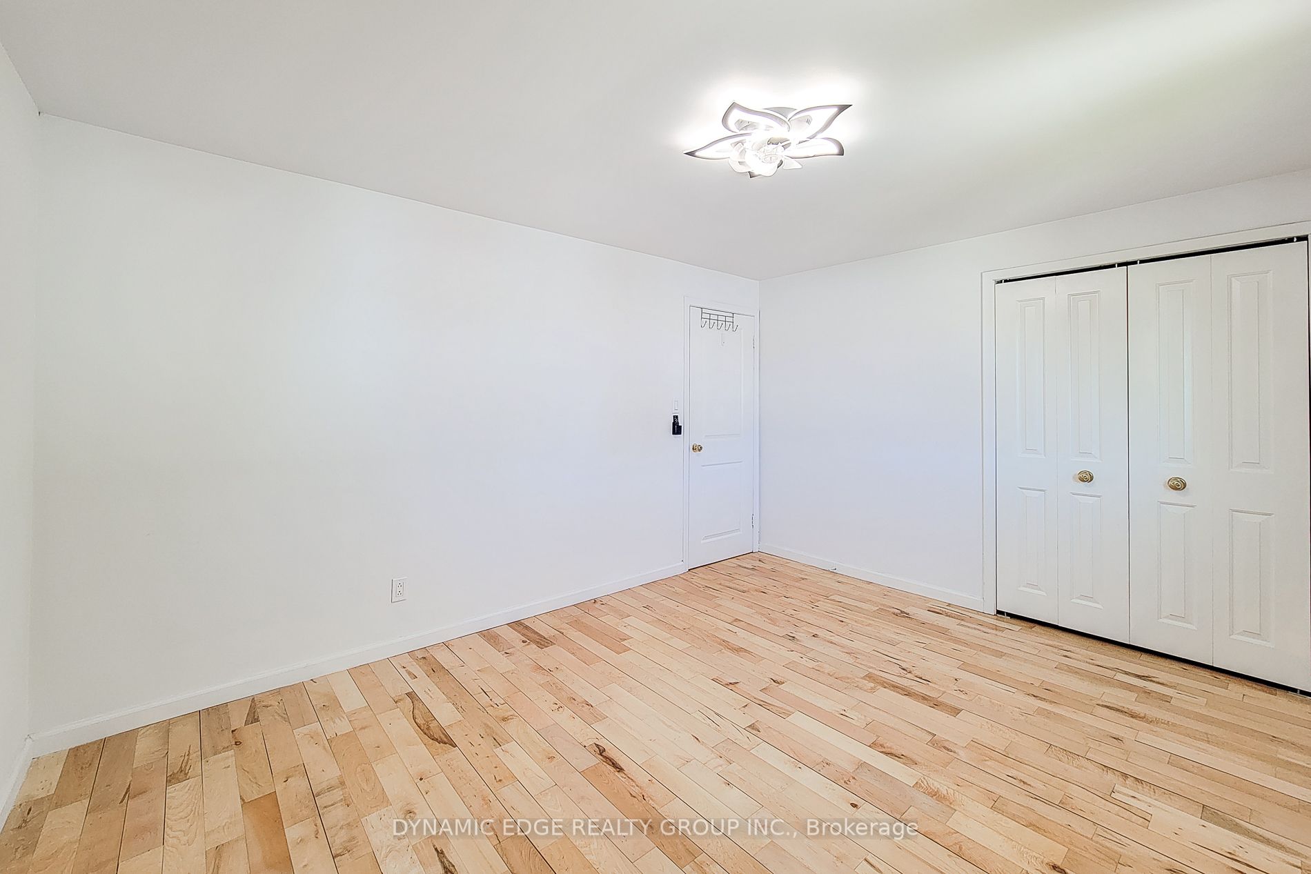 100 Mountain Avenue Property Photo 26