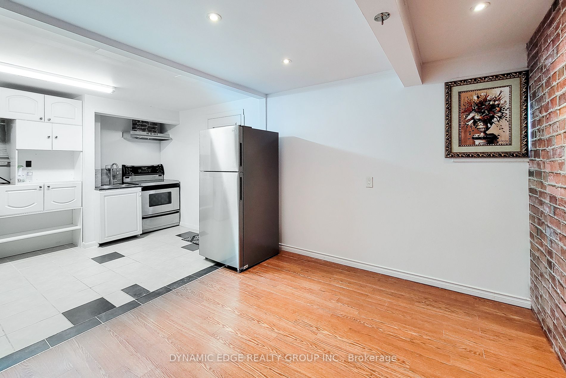 100 Mountain Avenue Property Photo 35
