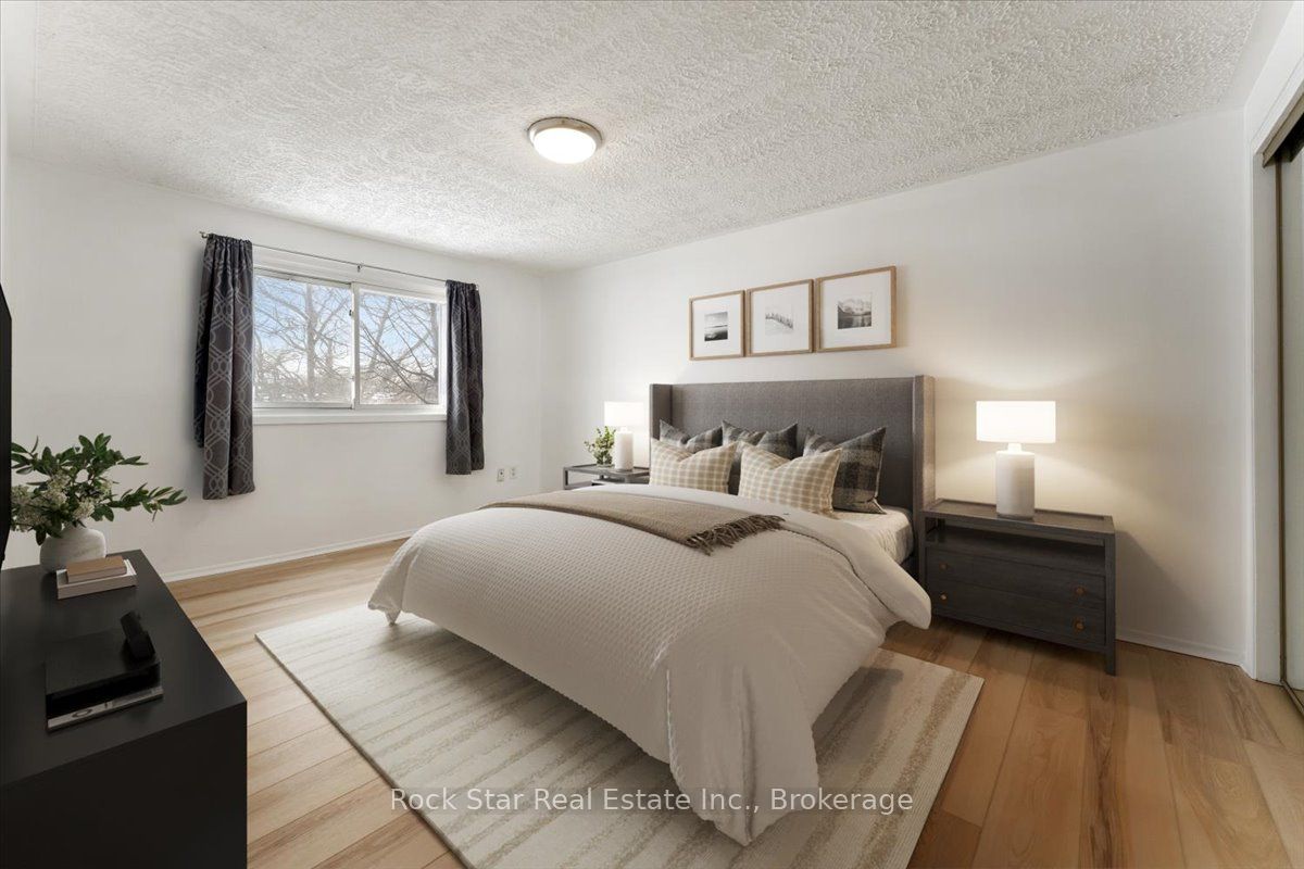 6952 Warden Avenue Property Photo 14