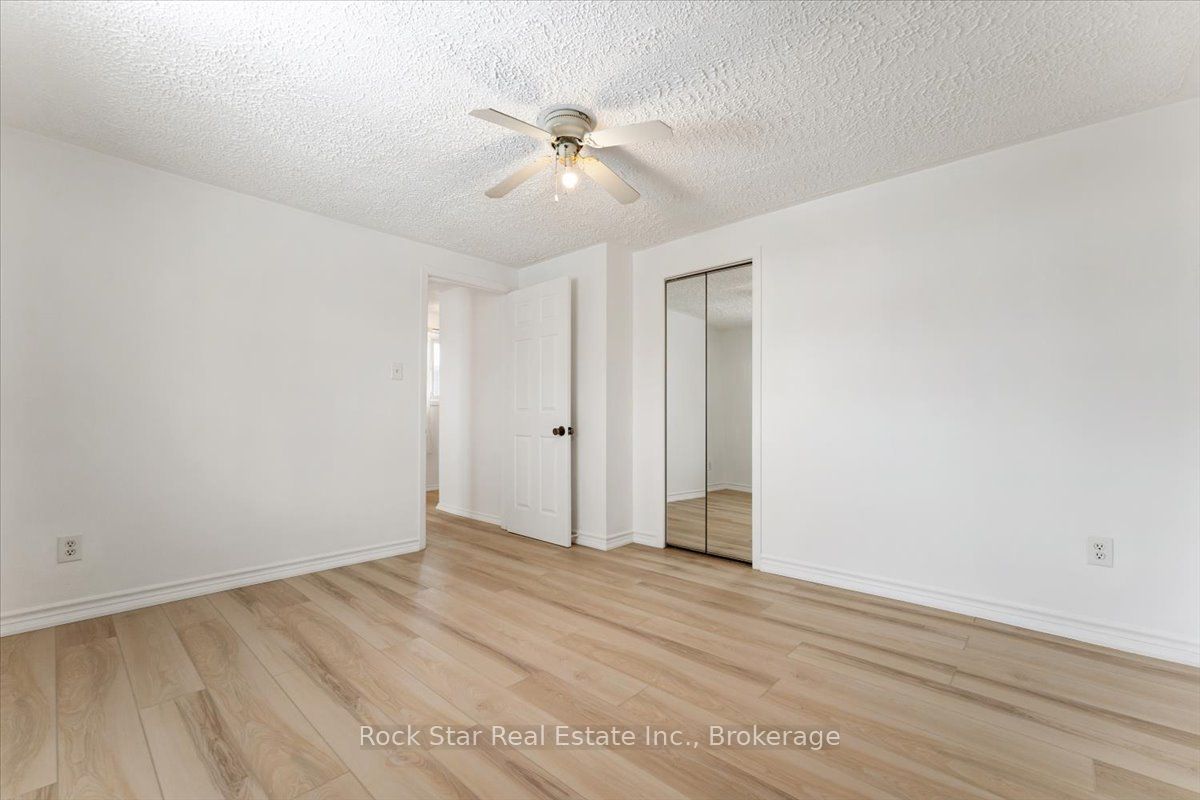 6952 Warden Avenue Property Photo 20