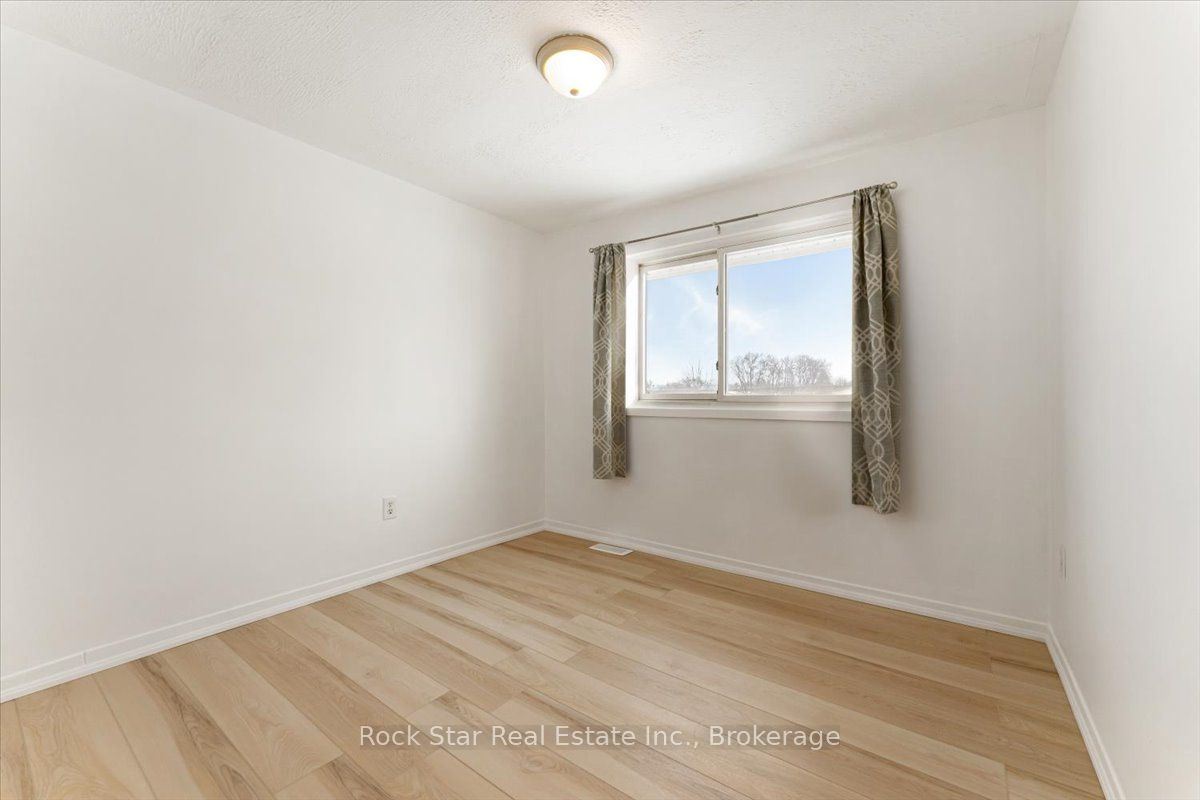 6952 Warden Avenue Property Photo 21