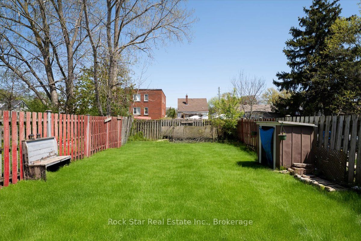 6952 Warden Avenue Property Photo 26