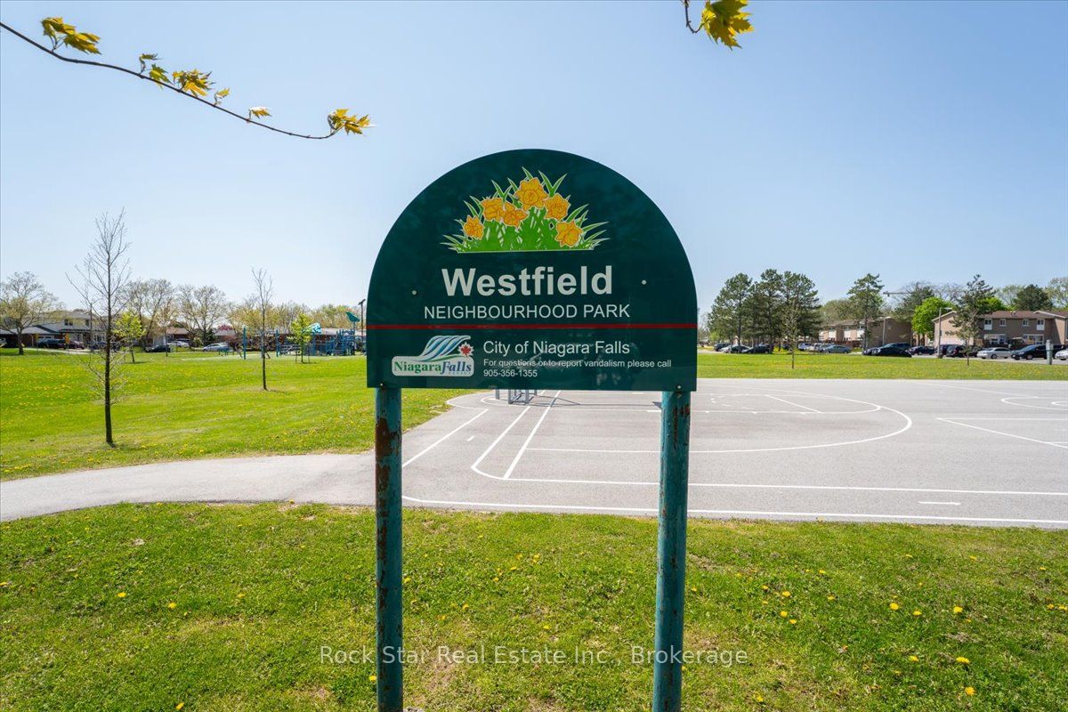 6952 Warden Avenue Property Photo 28