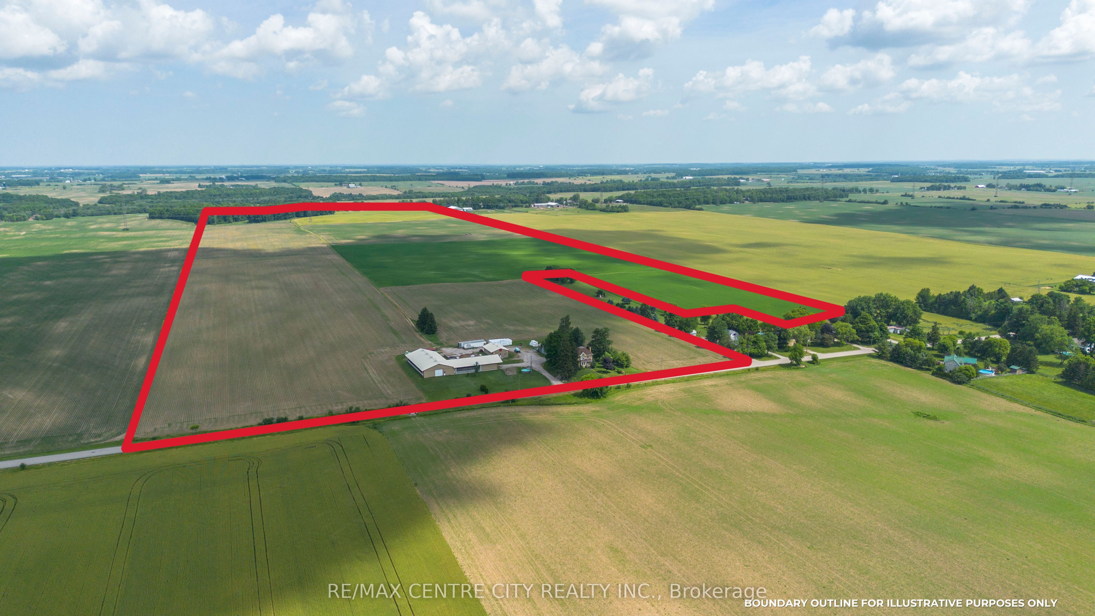 47200 Mapleton Line Property Photo 1