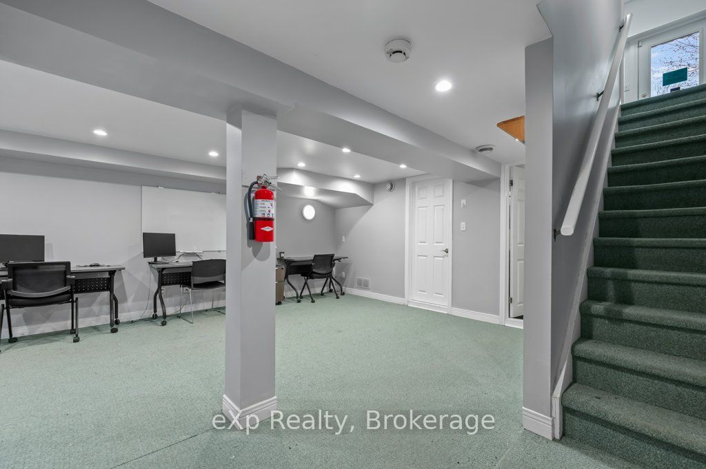 7 Waterloo Avenue Property Photo 30