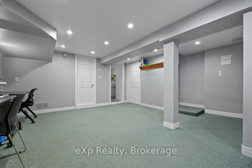 7 Waterloo Avenue Property Photo 33
