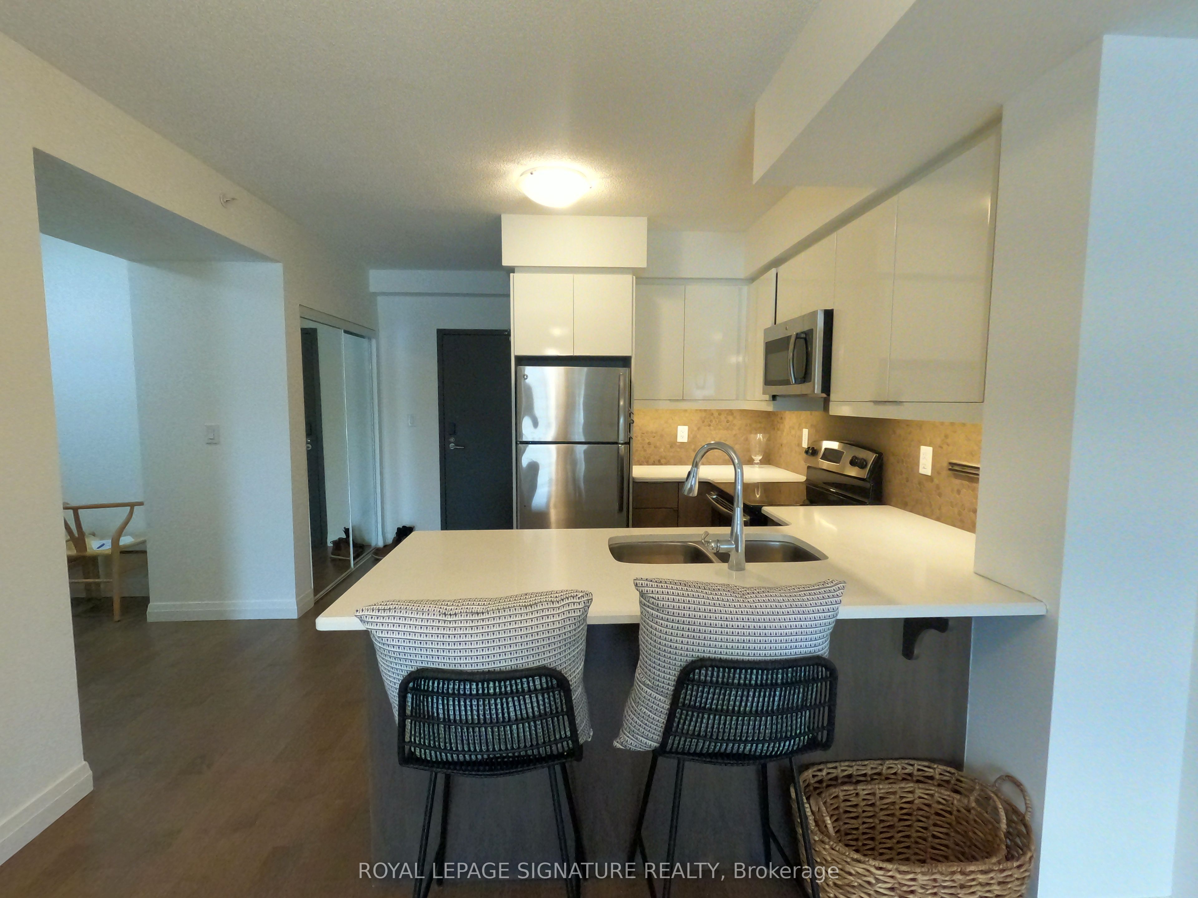 #607 - 53 Arthur Street Property Photo 1